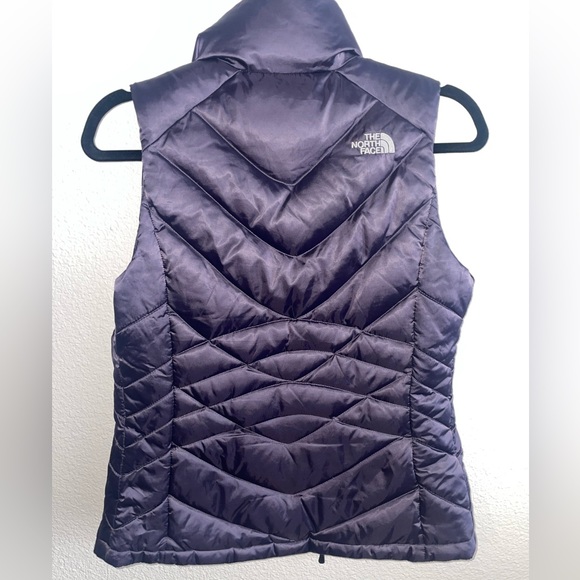 The North Face 550 Puffer Vest - Picture 2 of 3